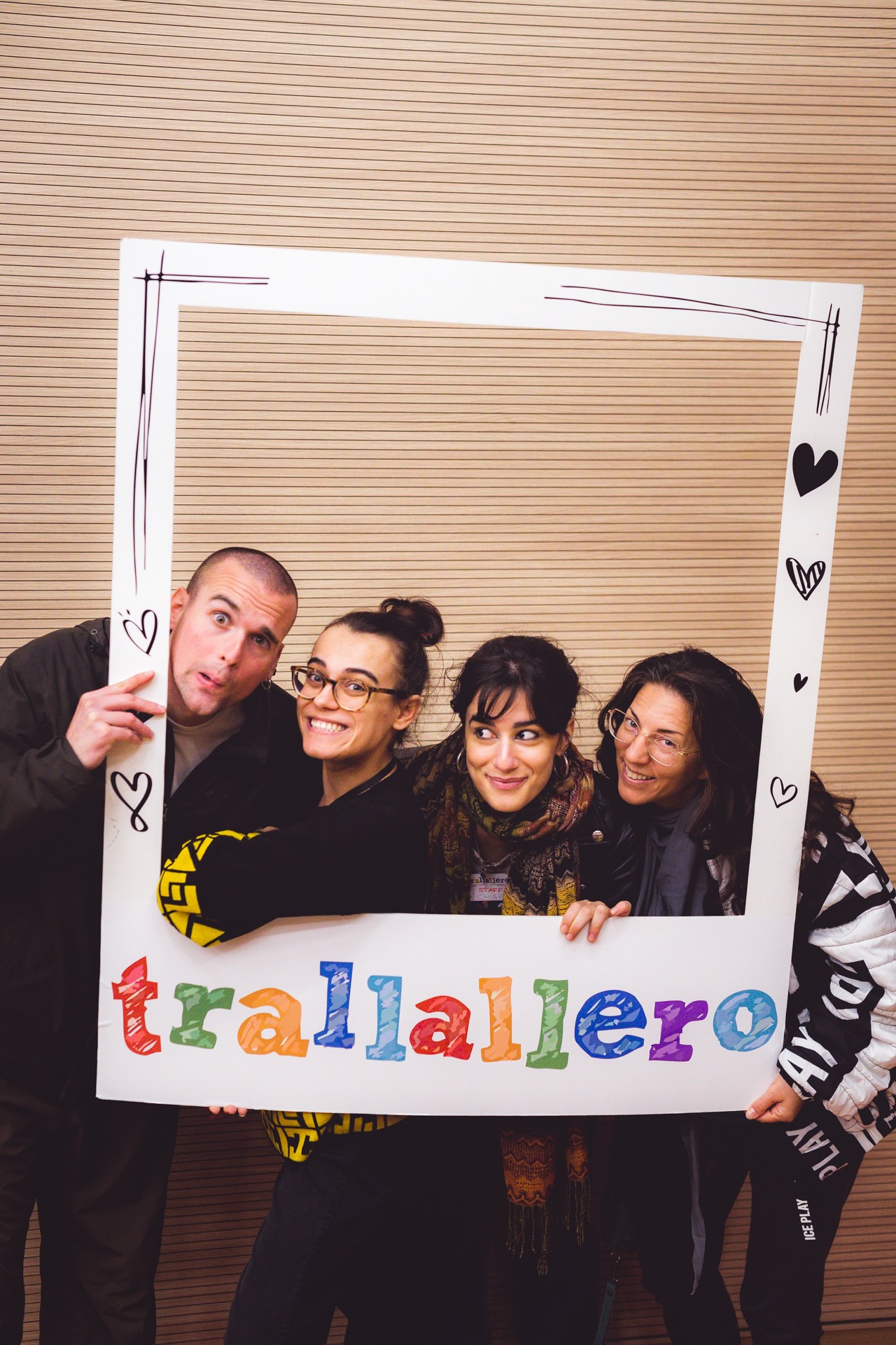 ragazzi under 35 che partecipano al festival Trallallero